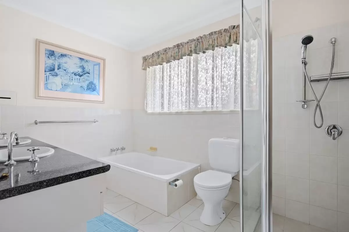 3A Garden Grove Street, Carrara Sold by  - image 1