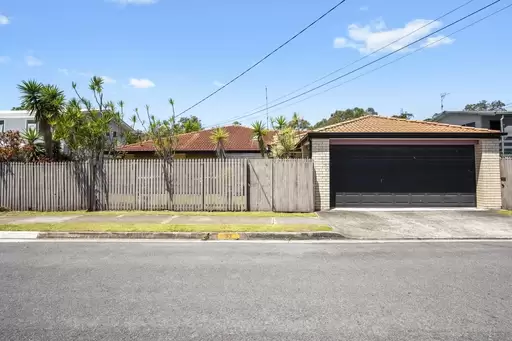 33 Hepworth Street, Arundel Sold by Queensland Sotheby's International Realty