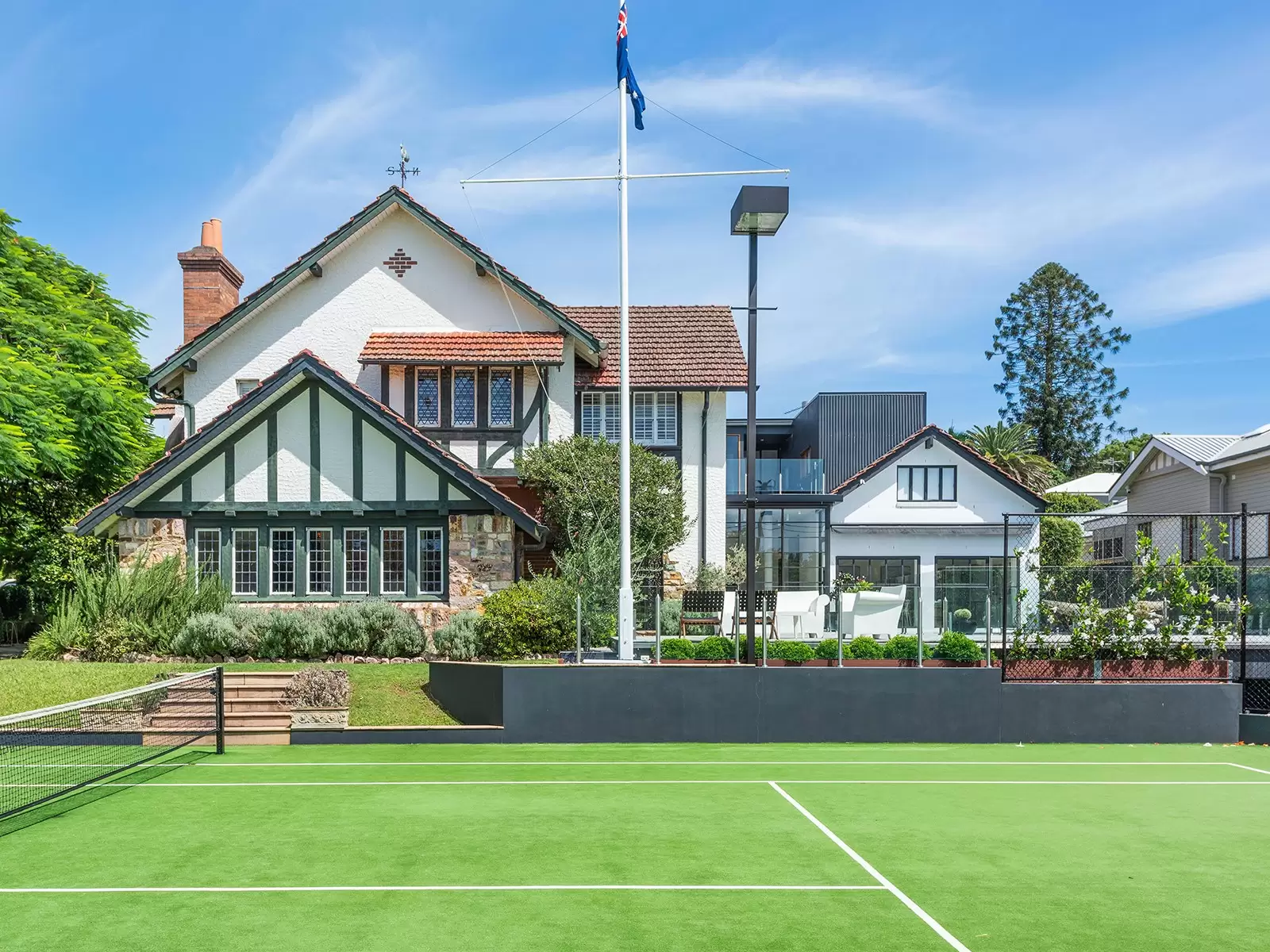 132 Windermere Road, Hamilton Sold by Queensland Sotheby's International Realty - image 1