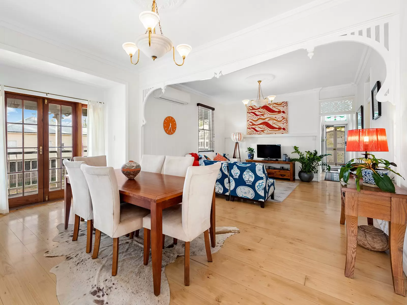 24 Thorrold Street, Wooloowin Sold by  - image 1