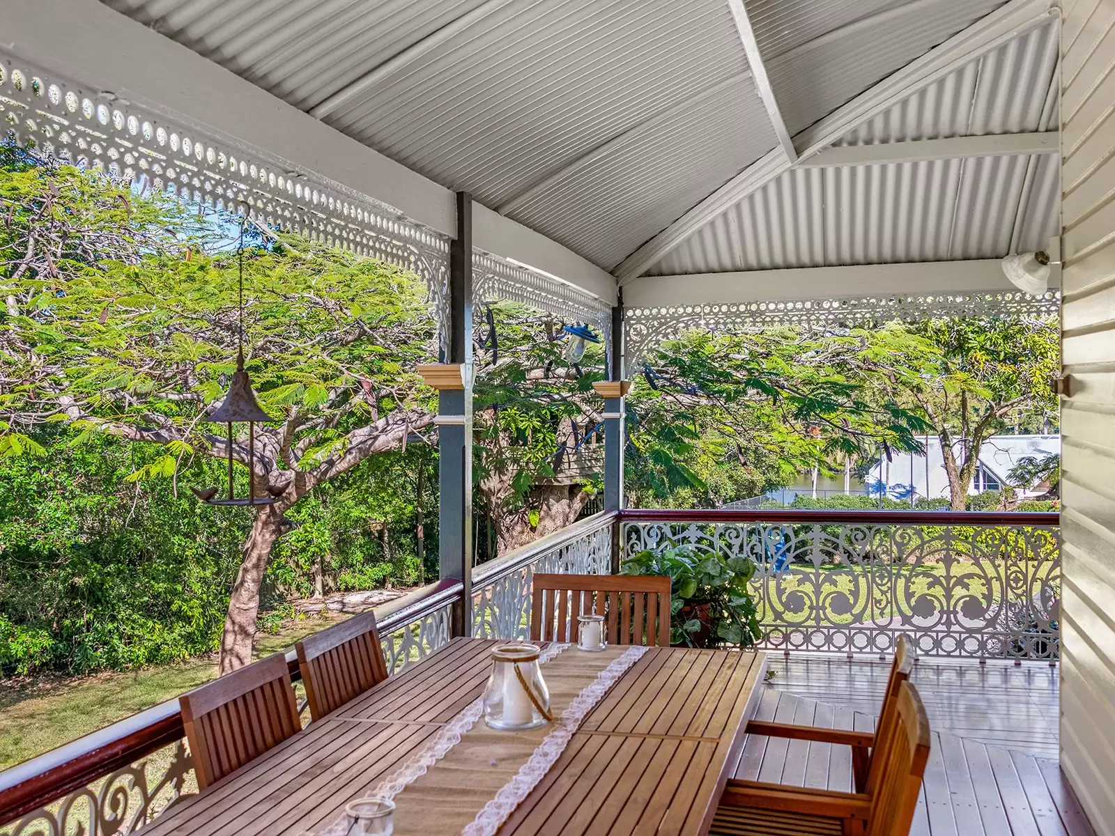 88 Kadumba Street, Yeronga Sold by Queensland Sotheby's International Realty - image 1
