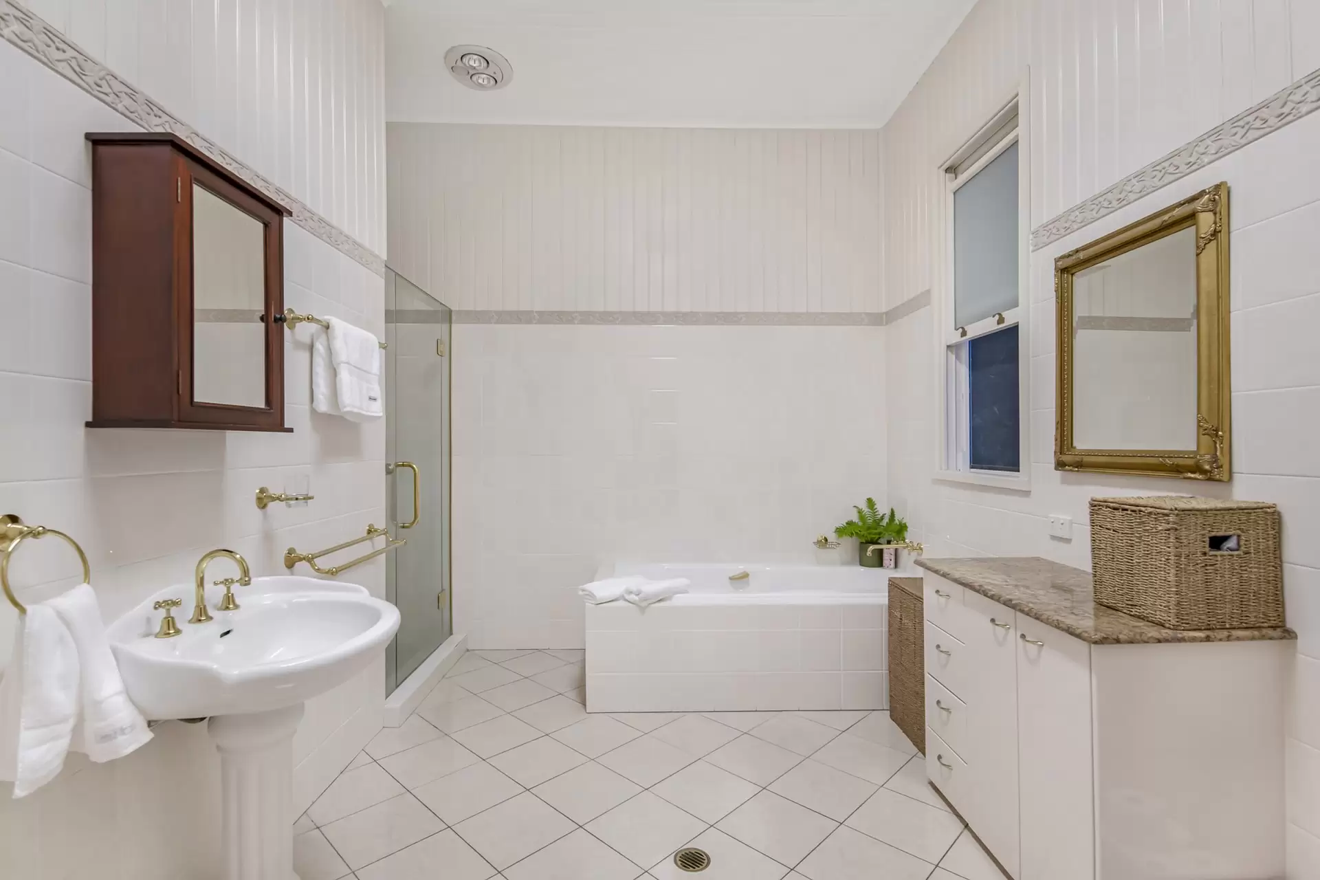 88 Kadumba Street, Yeronga Sold by Queensland Sotheby's International Realty - image 1