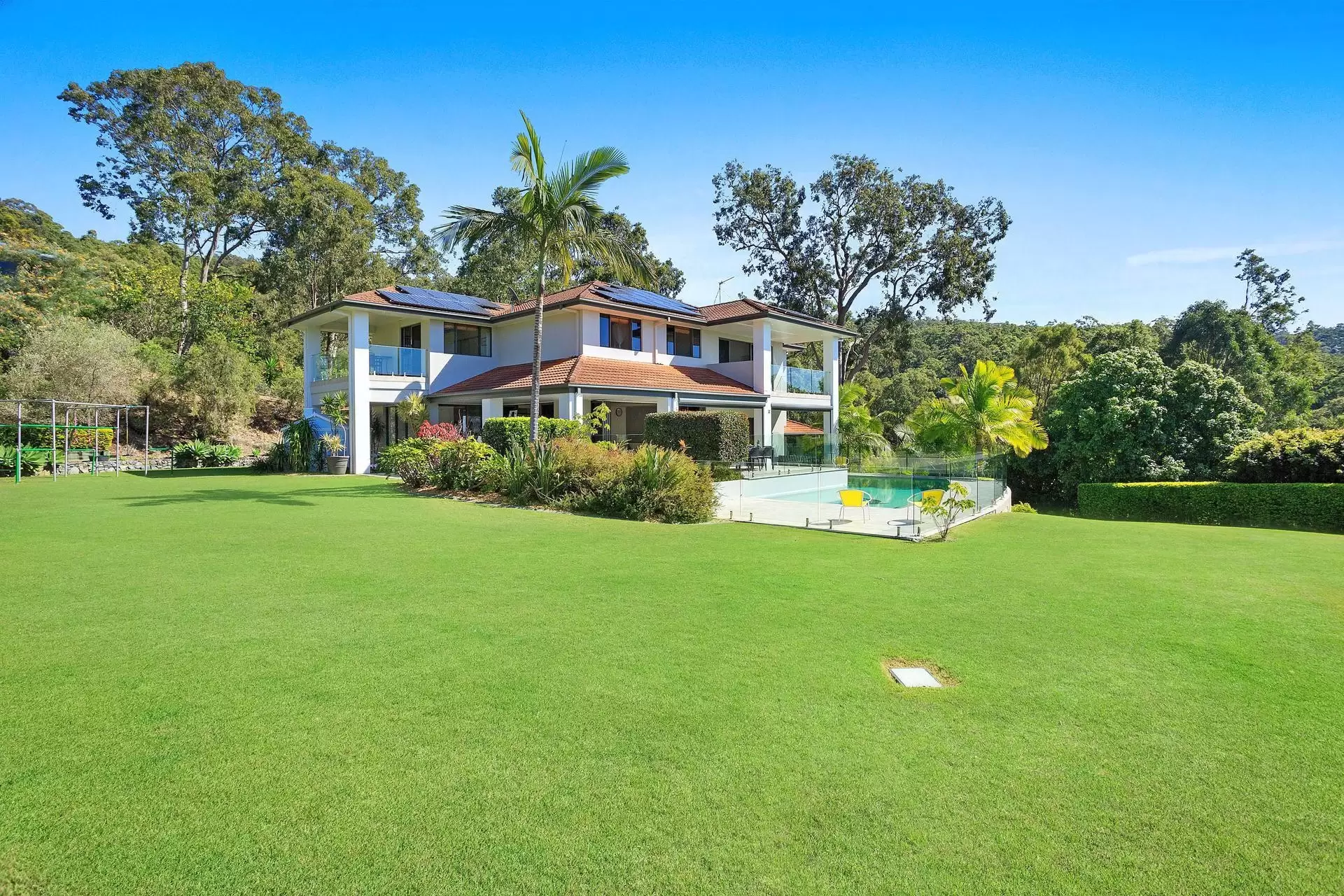 138 Tallai Road, Tallai Sold by Queensland Sotheby's International Realty - image 1