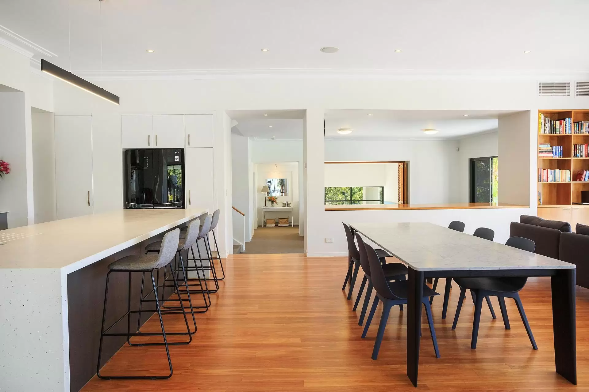 138 Tallai Road, Tallai Sold by Queensland Sotheby's International Realty - image 1