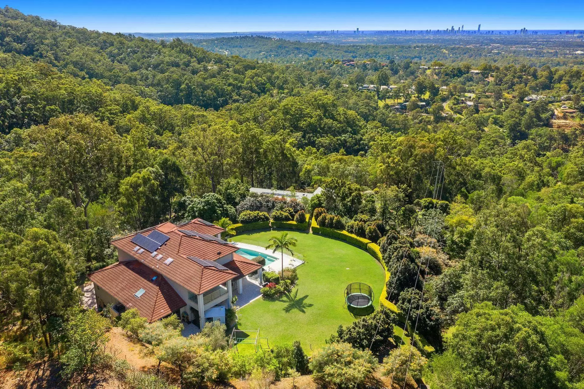 138 Tallai Road, Tallai Sold by Queensland Sotheby's International Realty - image 1