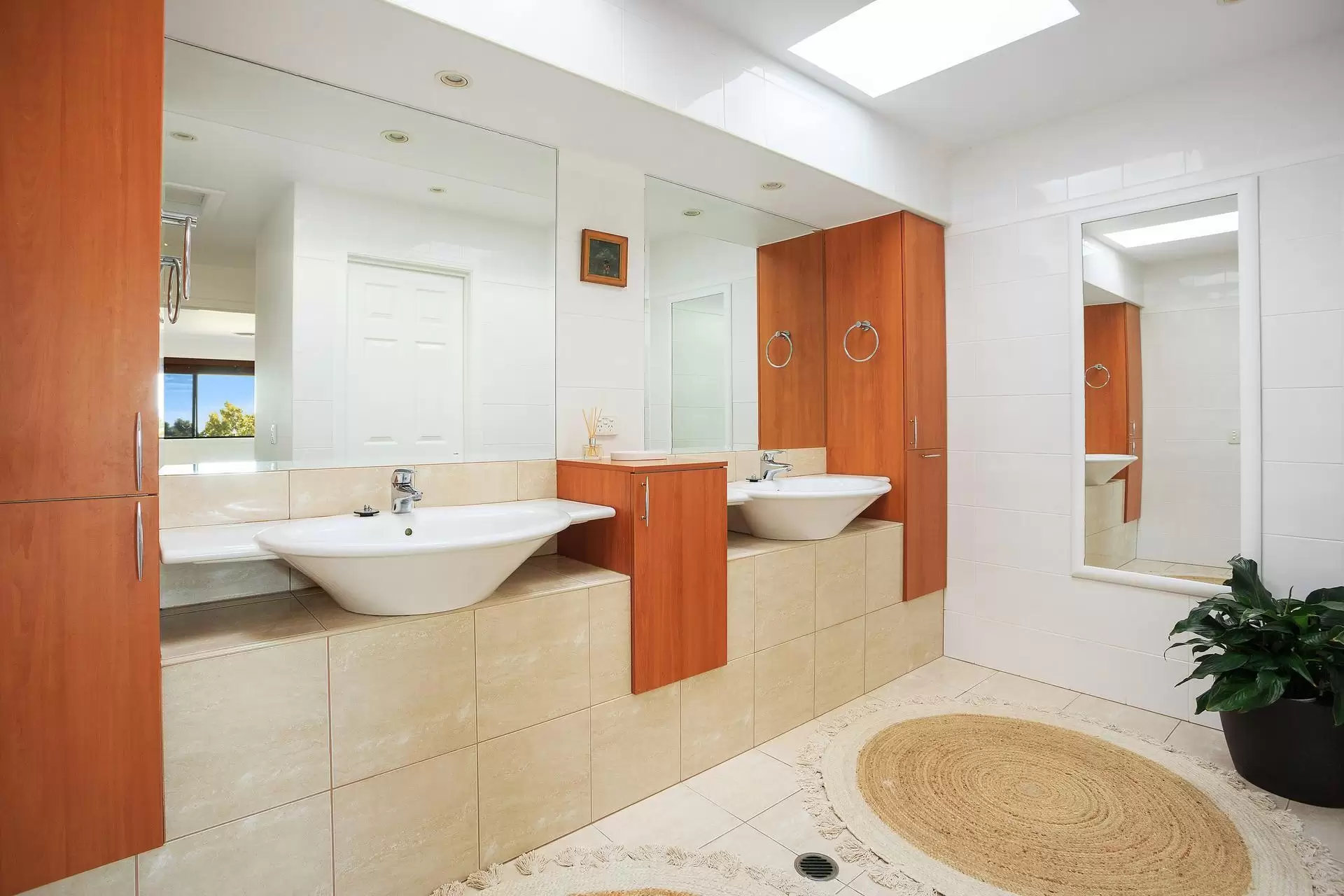 138 Tallai Road, Tallai Sold by Queensland Sotheby's International Realty - image 1