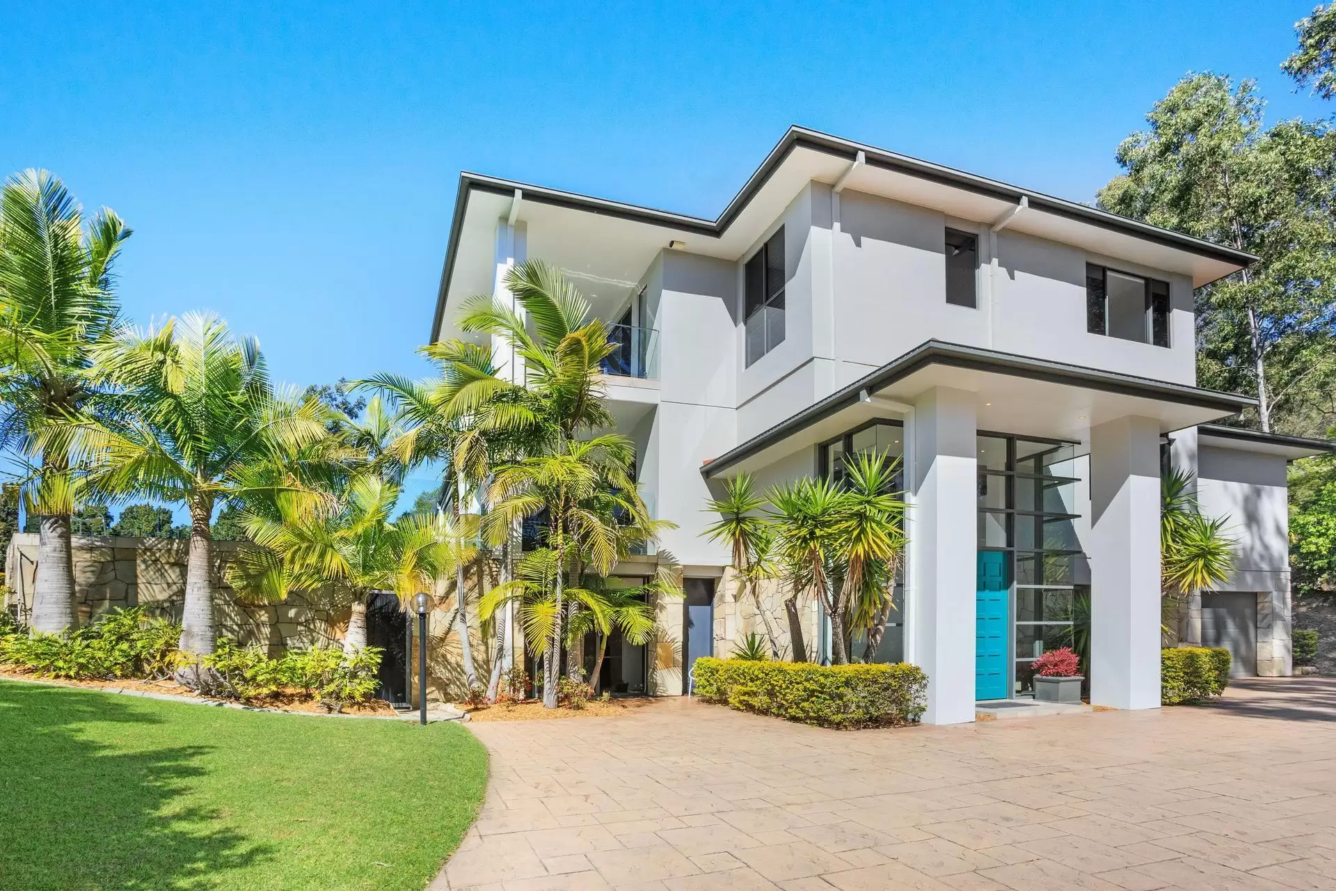 138 Tallai Road, Tallai Sold by Queensland Sotheby's International Realty - image 1