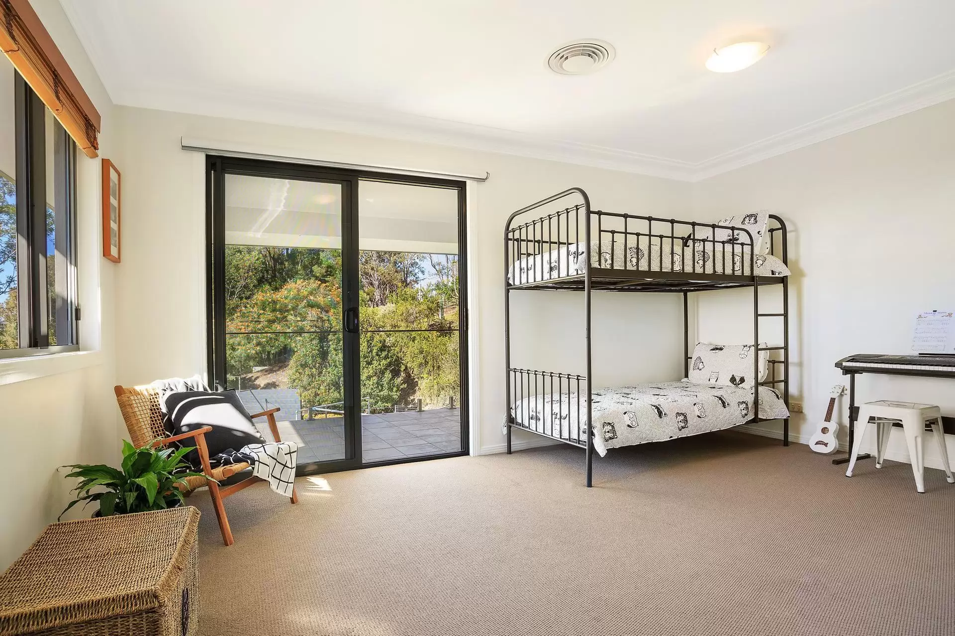 138 Tallai Road, Tallai Sold by Queensland Sotheby's International Realty - image 1