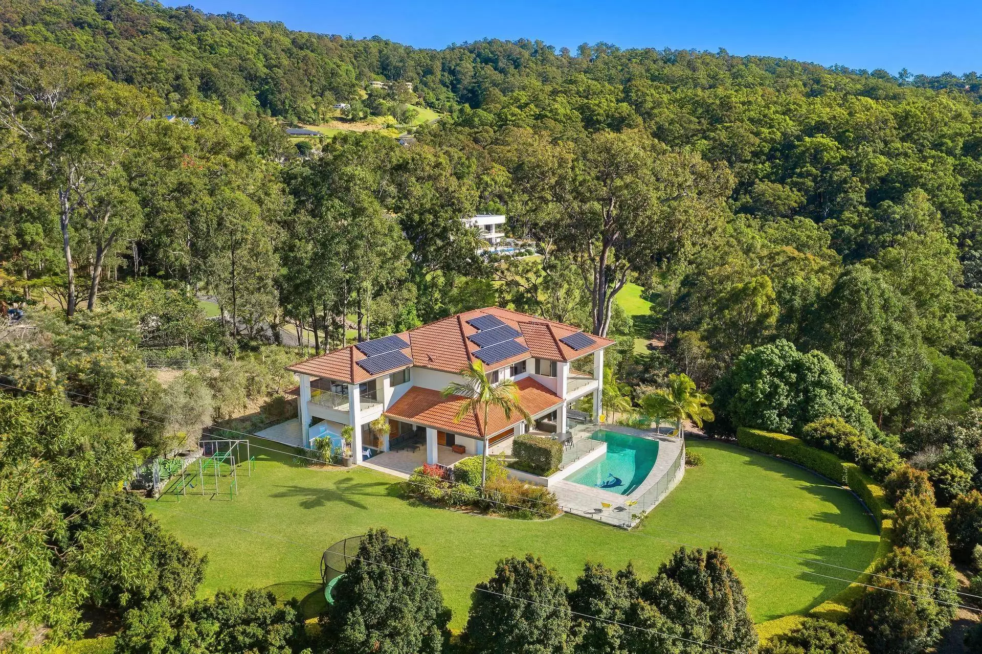 138 Tallai Road, Tallai Sold by Queensland Sotheby's International Realty - image 1