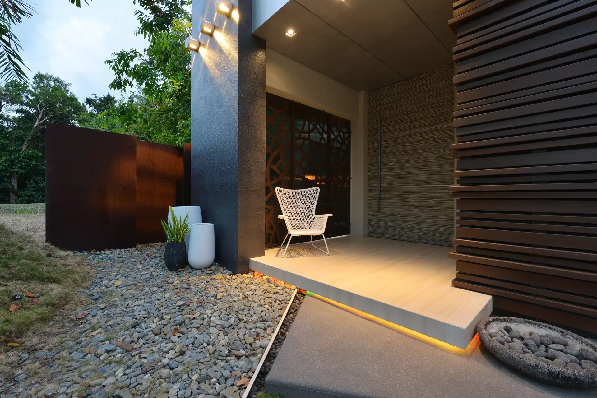 14-32 Barrier Street, Port Douglas Sold by Queensland Sotheby's International Realty - image 1