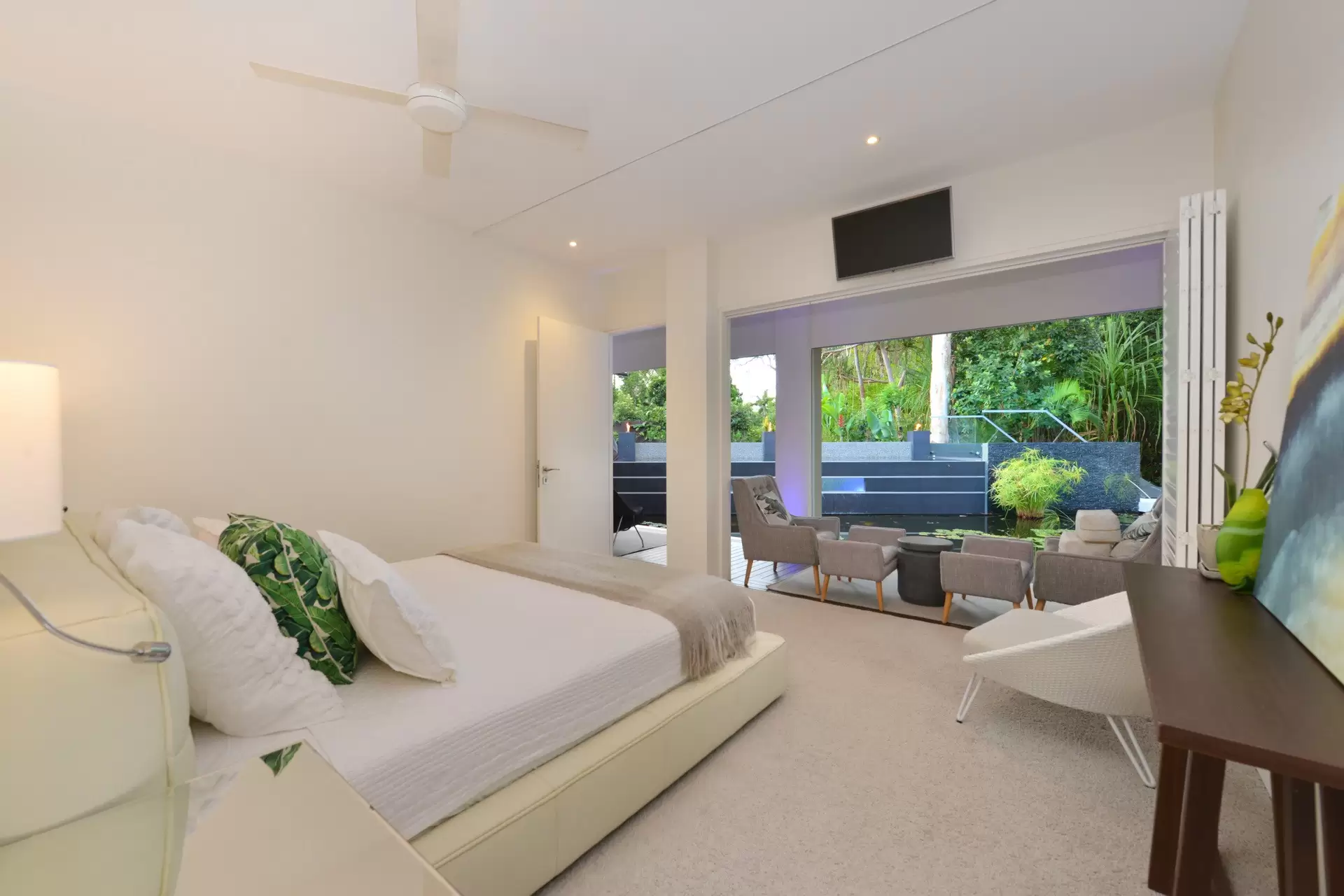 14-32 Barrier Street, Port Douglas Sold by Queensland Sotheby's International Realty - image 1