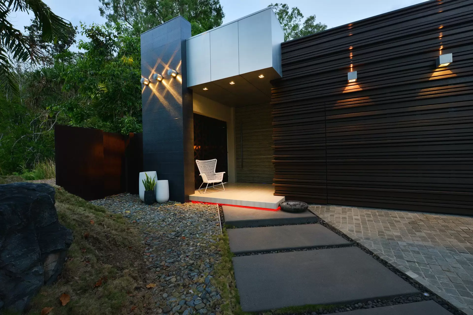 14-32 Barrier Street, Port Douglas Sold by Queensland Sotheby's International Realty - image 1