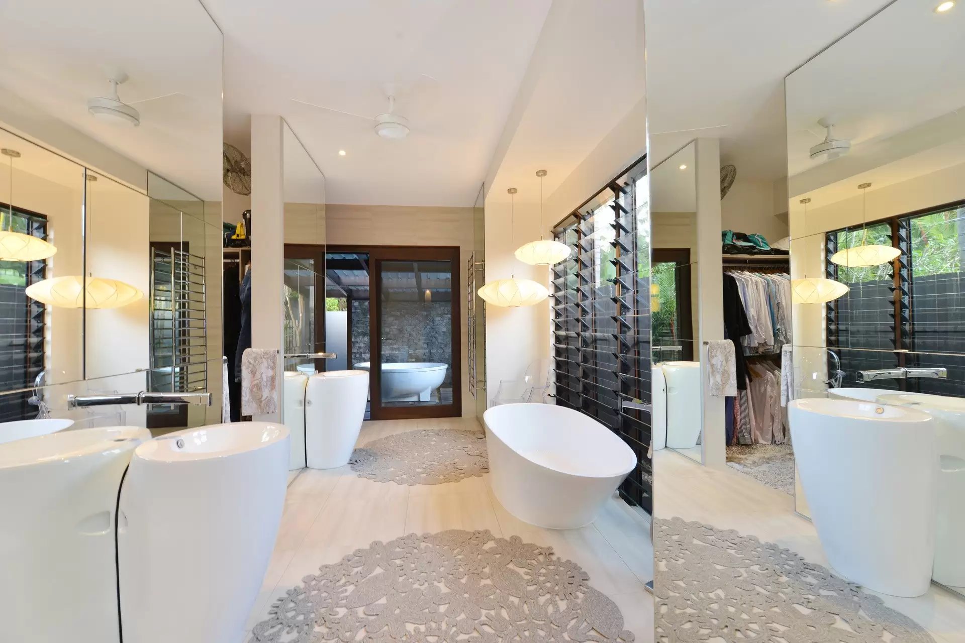 14-32 Barrier Street, Port Douglas Sold by Queensland Sotheby's International Realty - image 1