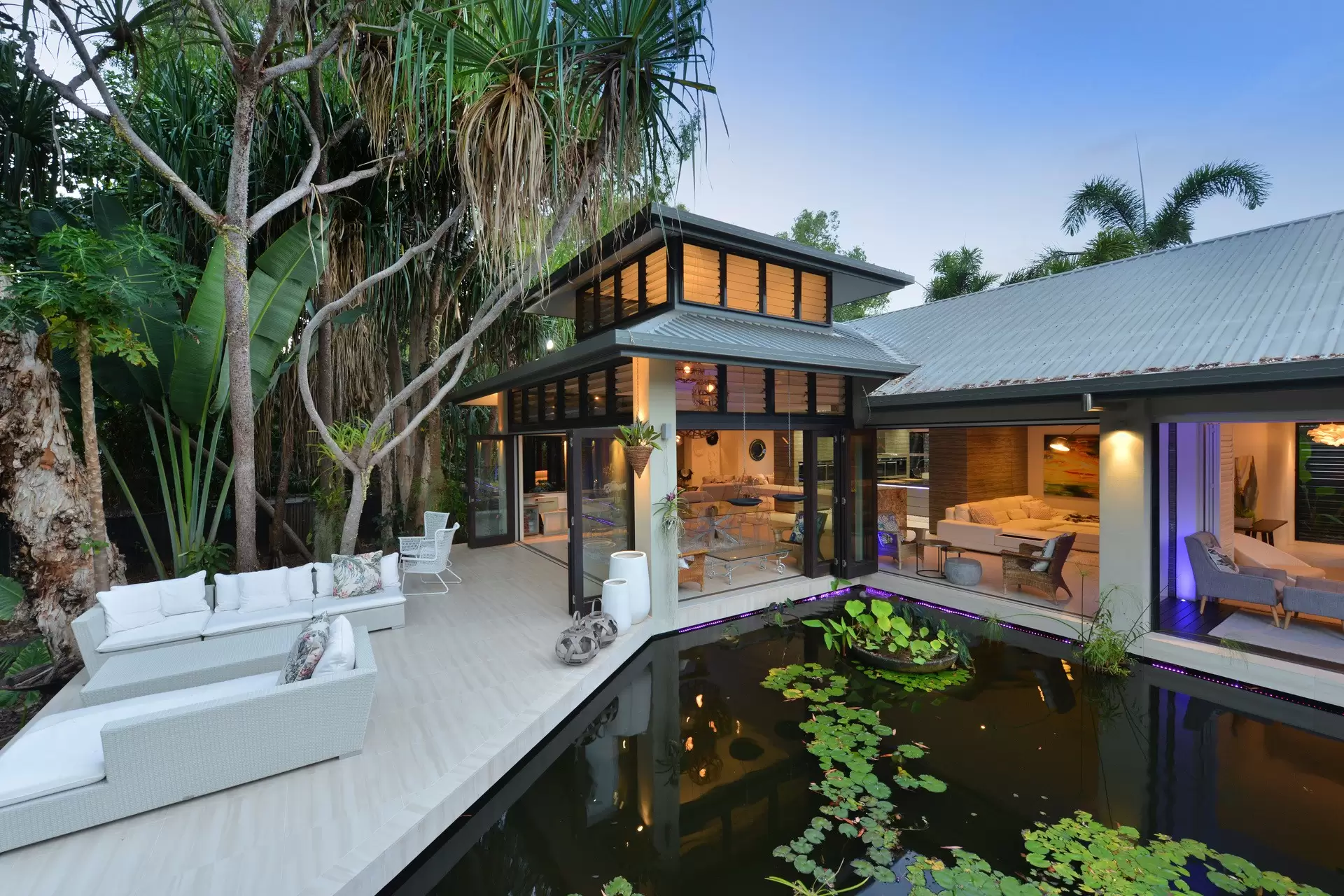 14-32 Barrier Street, Port Douglas Sold by Queensland Sotheby's International Realty - image 1