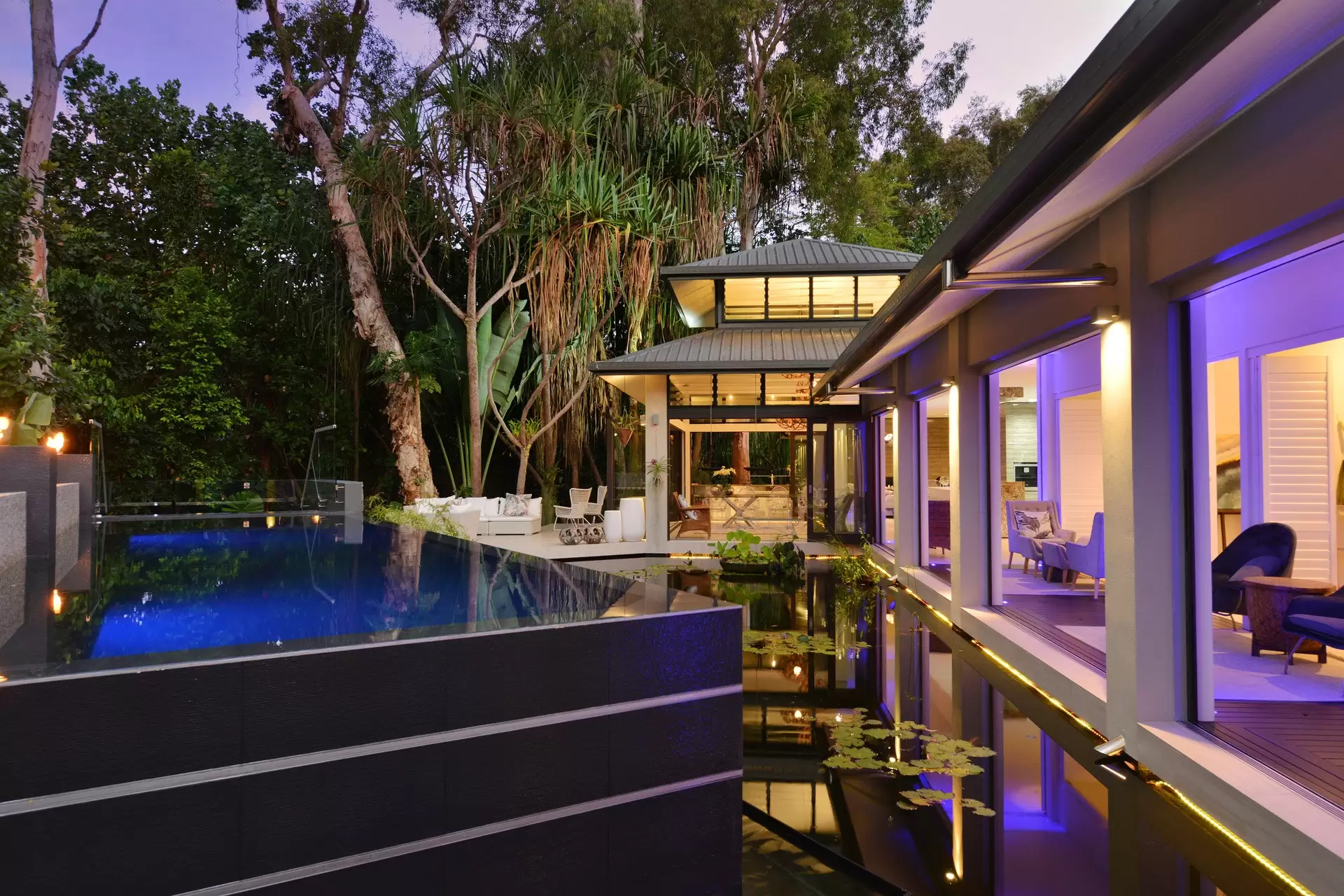 14-32 Barrier Street, Port Douglas Sold by Queensland Sotheby's International Realty - image 1