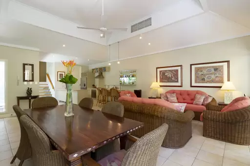 4/31-39 Murphy Street, Port Douglas Sold by Queensland Sotheby's International Realty