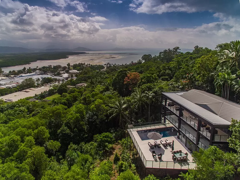 26 Island Point Road, Port Douglas Sold by Queensland Sotheby's International Realty - image 1