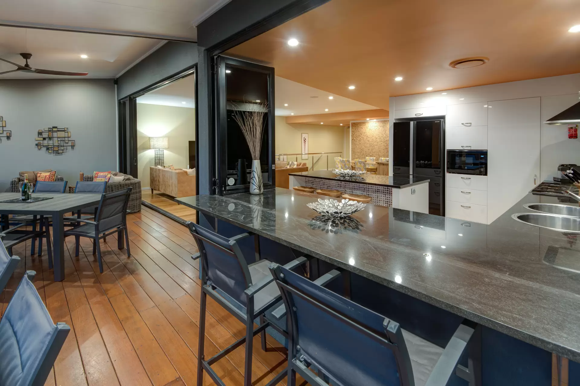 54/5 Acacia Drive, Hamilton Island Sold by Queensland Sotheby's International Realty - image 1