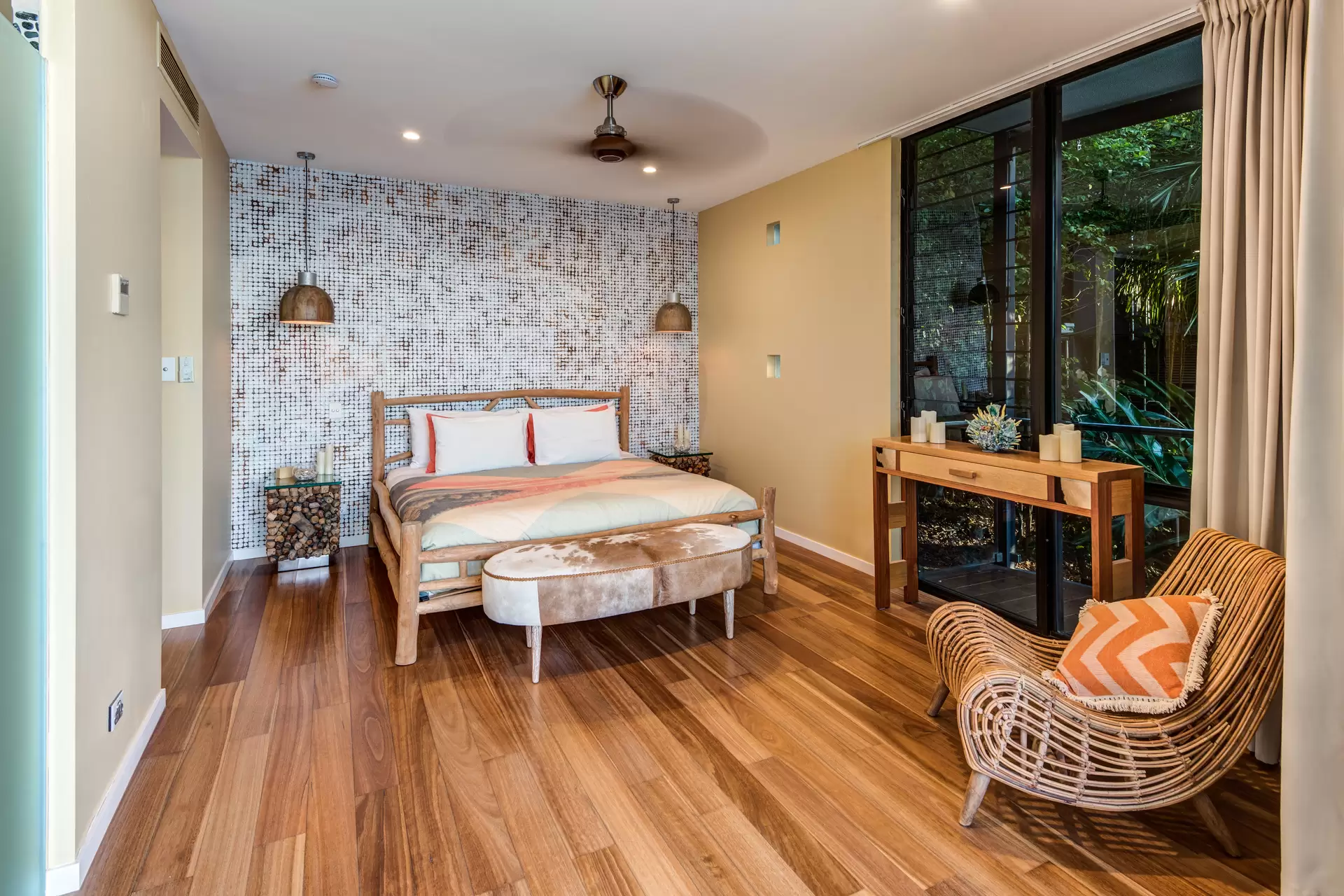 54/5 Acacia Drive, Hamilton Island Sold by Queensland Sotheby's International Realty - image 1