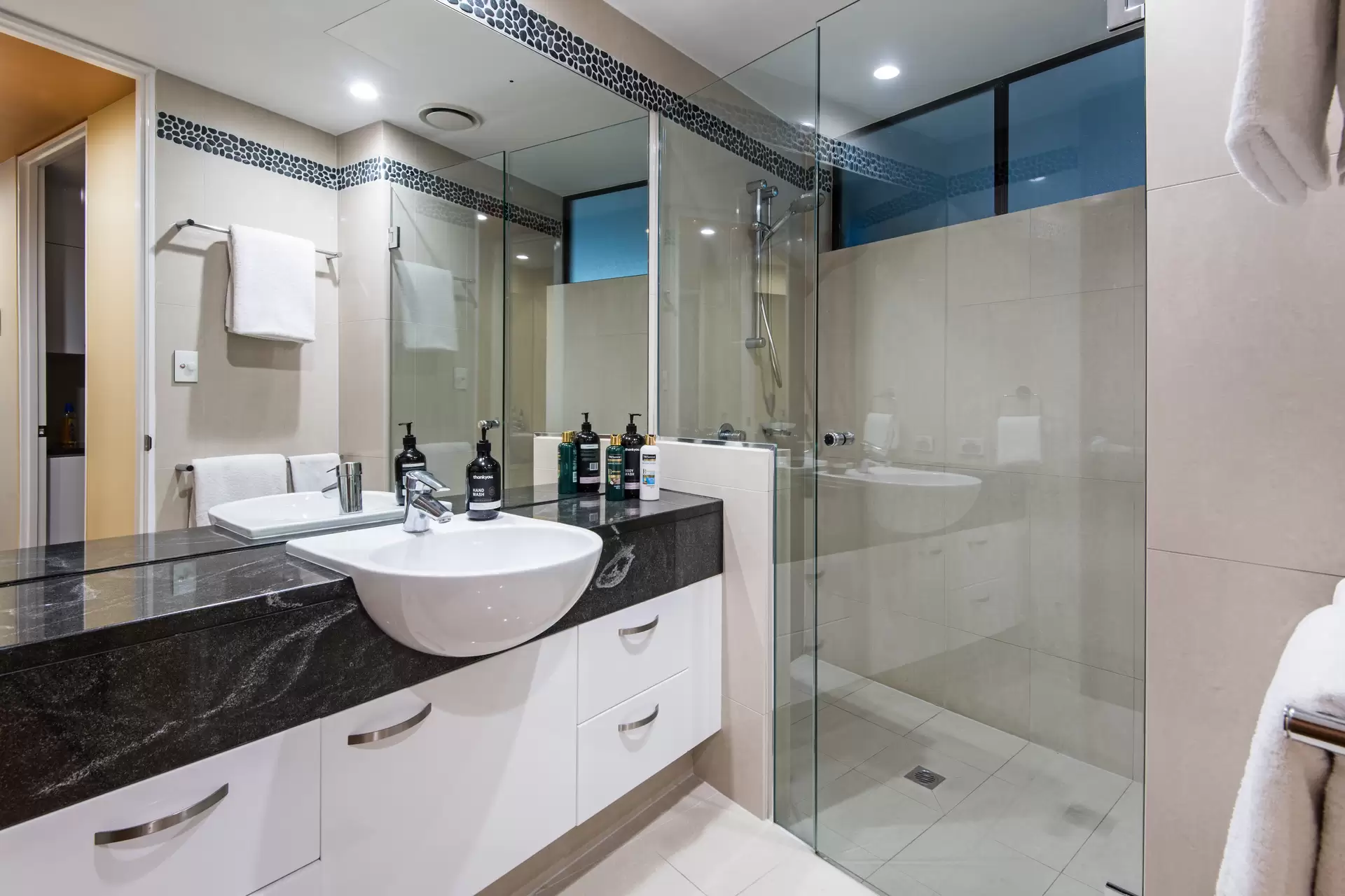 54/5 Acacia Drive, Hamilton Island Sold by Queensland Sotheby's International Realty - image 1