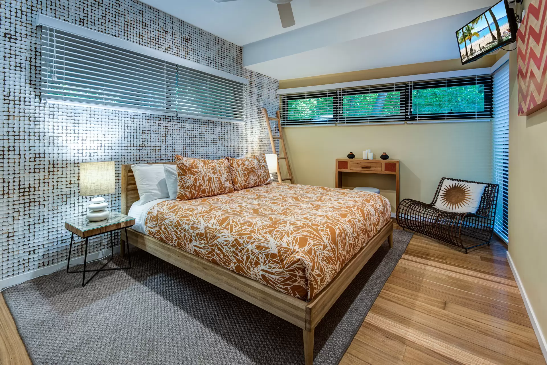 54/5 Acacia Drive, Hamilton Island Sold by Queensland Sotheby's International Realty - image 1