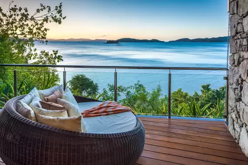 54/5 Acacia Drive, Hamilton Island Sold by 