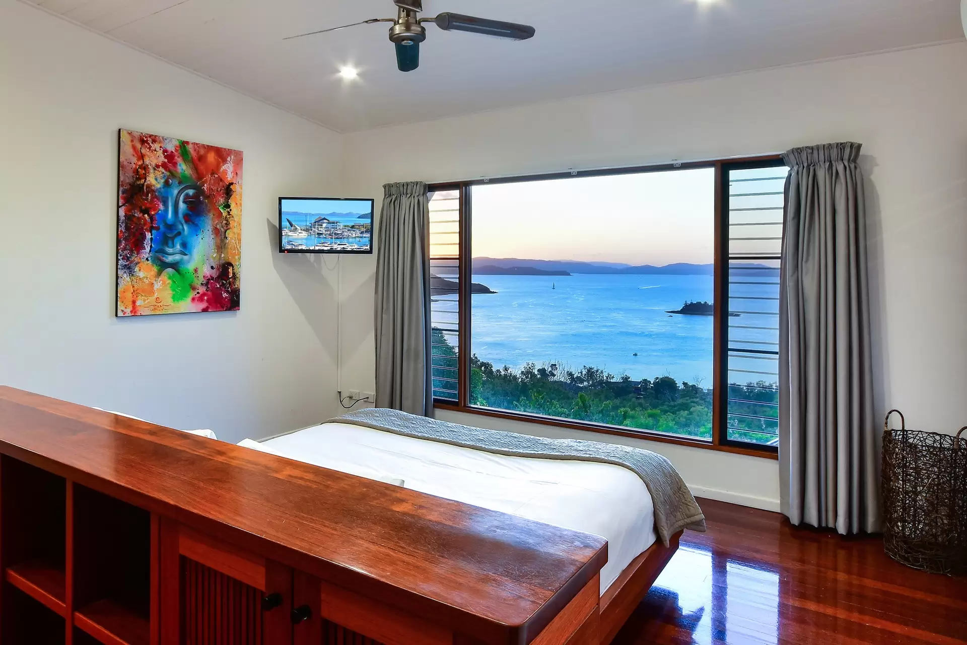12 Great Northern Highway, Hamilton Island Sold by  - image 1