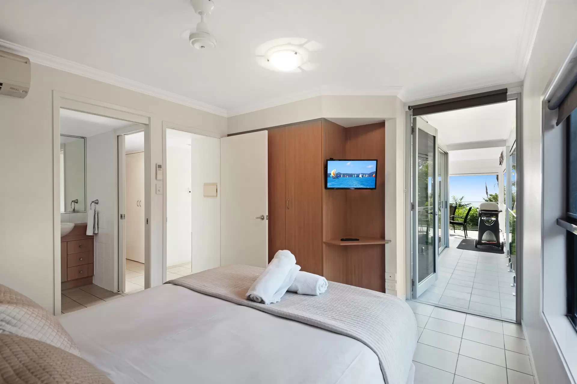 25/5 Banksia Court, Hamilton Island Sold by Queensland Sotheby's International Realty - image 1