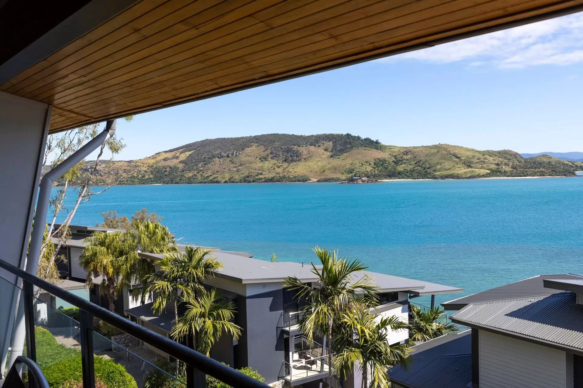 27/5 Acacia Drive, Hamilton Island Sold by Queensland Sotheby's International Realty - image 1