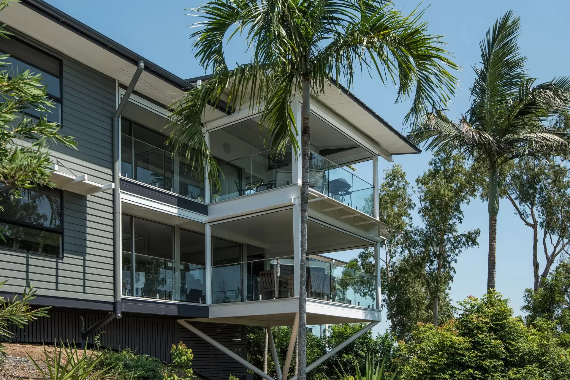 14/5 Banksia Court, Hamilton Island Sold by Queensland Sotheby's International Realty - image 1