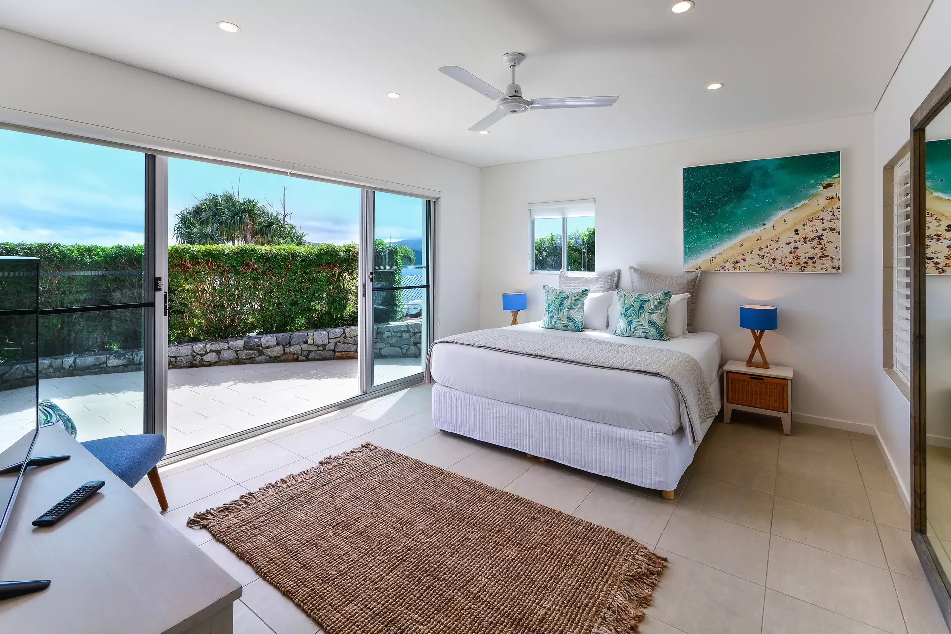 1/18 Whitsunday Boulevard, Hamilton Island Sold by Queensland Sotheby's International Realty - image 1