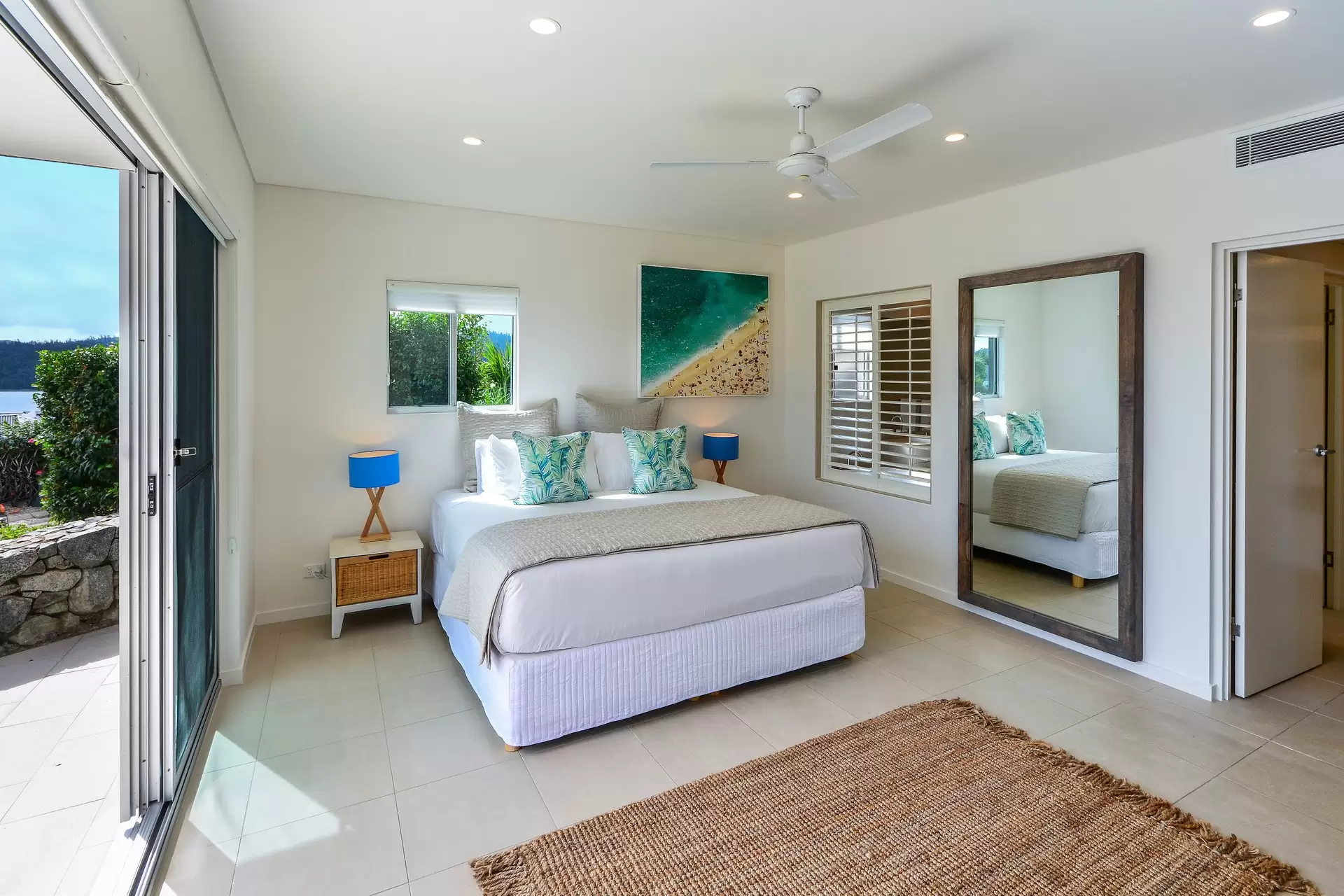 1/18 Whitsunday Boulevard, Hamilton Island Sold by Queensland Sotheby's International Realty - image 1