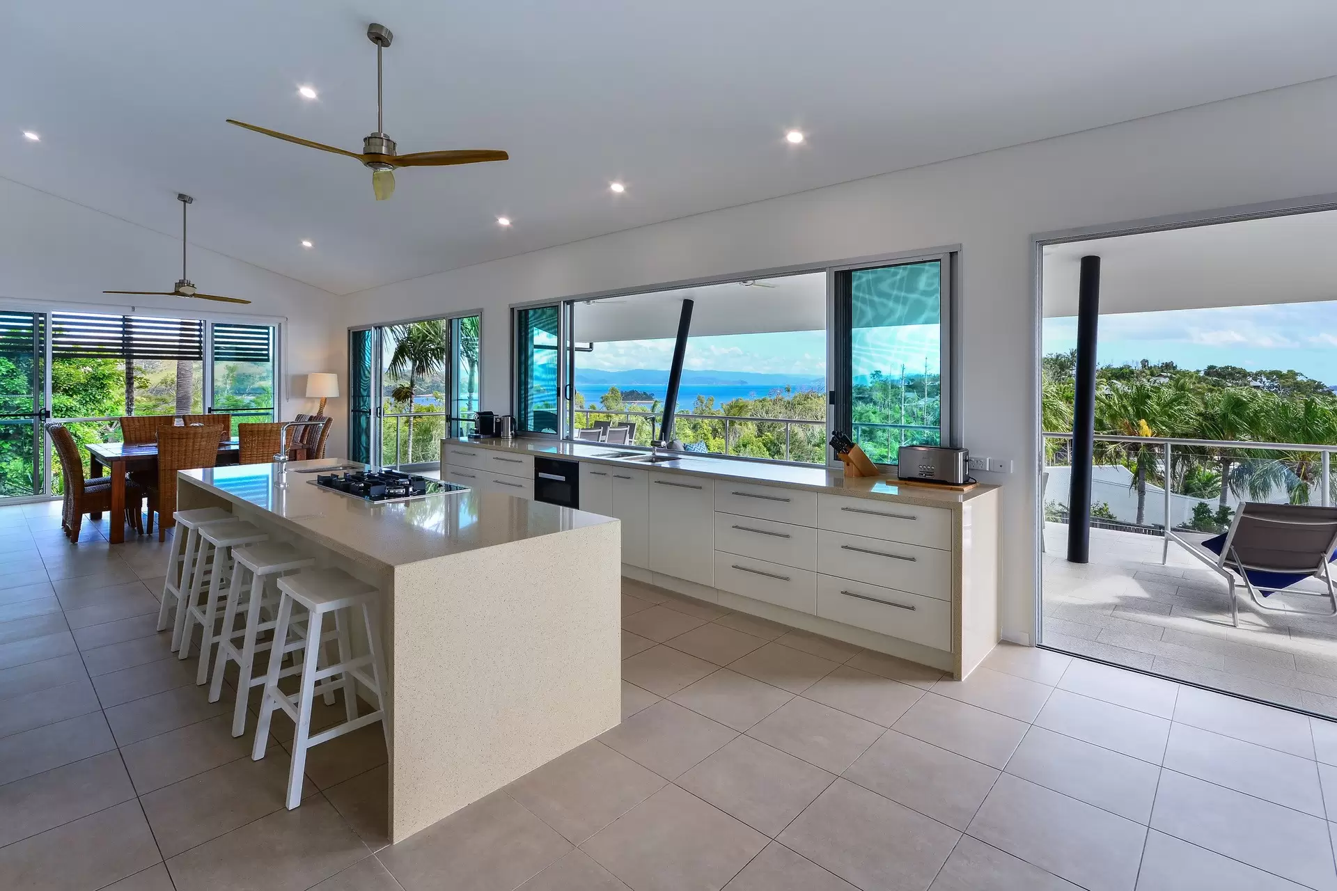 1/18 Whitsunday Boulevard, Hamilton Island Sold by Queensland Sotheby's International Realty - image 1