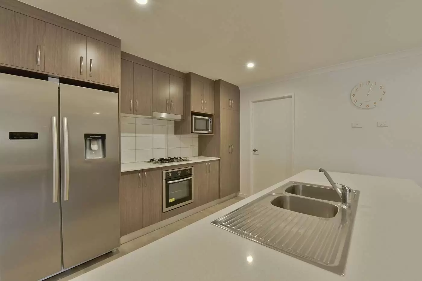 19 Lemau Court, Jubilee Pocket Sold by Queensland Sotheby's International Realty - image 1