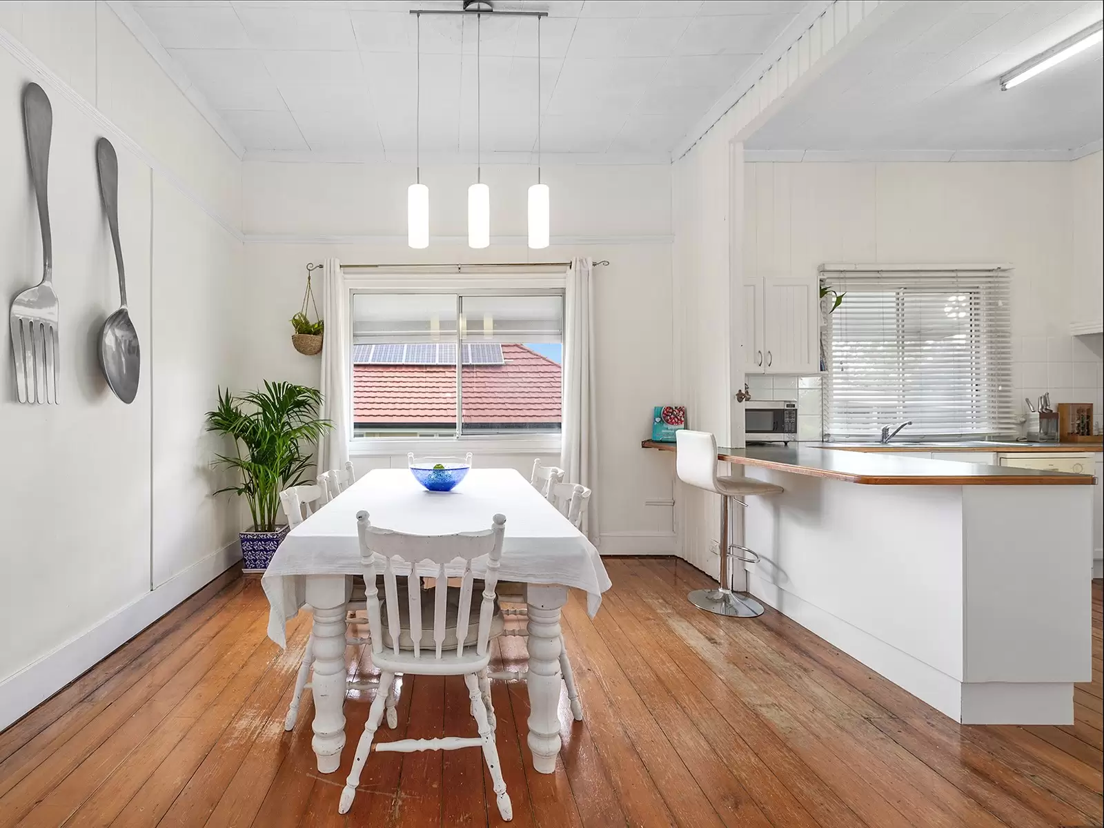 22 Wride Street, Wooloowin Sold by  - image 1