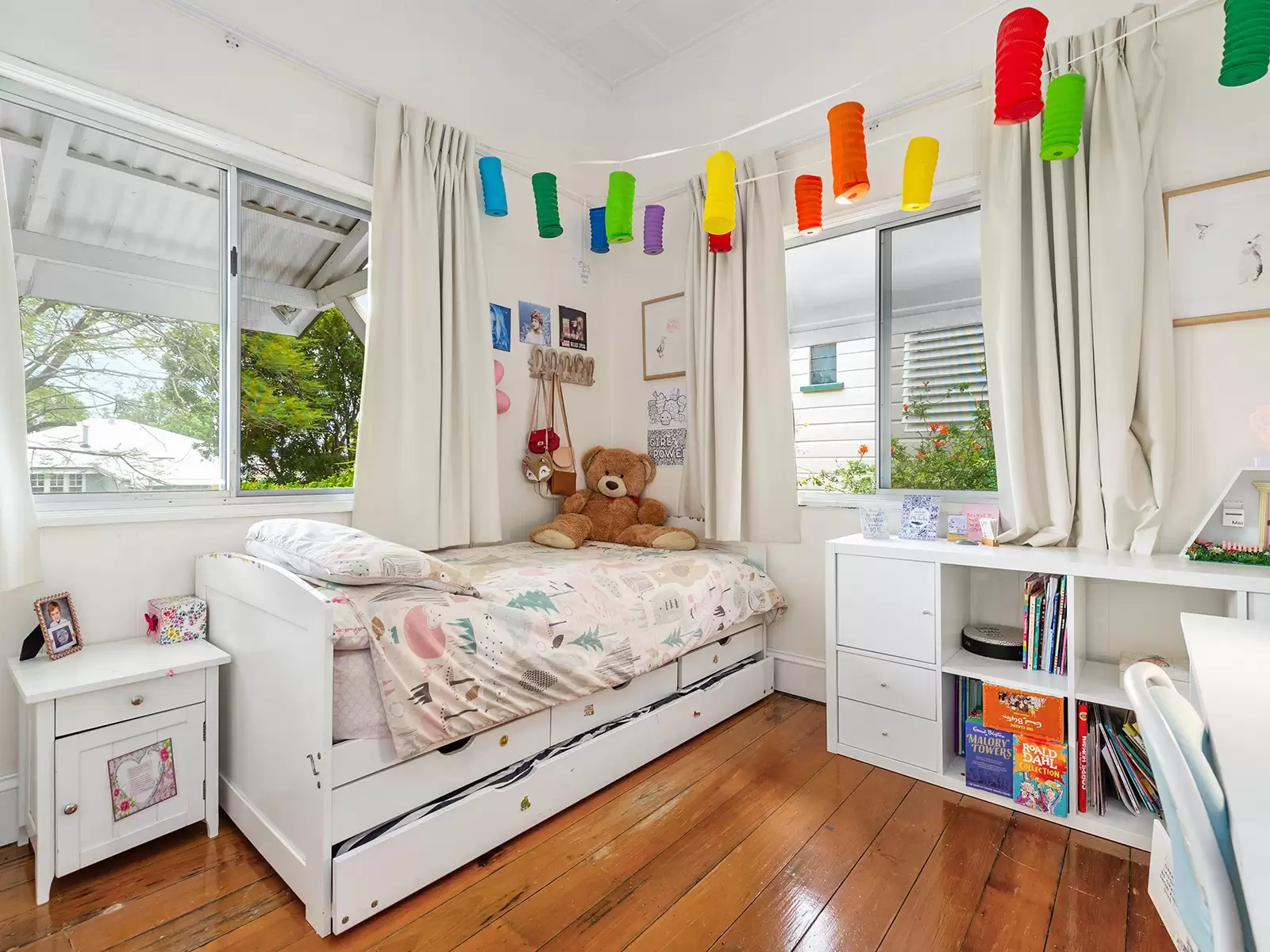 22 Wride Street, Wooloowin Sold by  - image 1