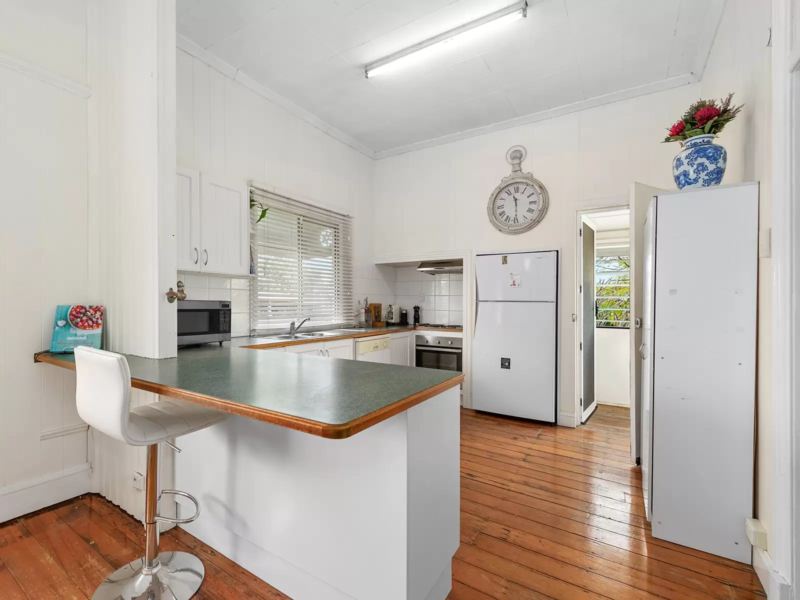 22 Wride Street, Wooloowin Sold by  - image 1