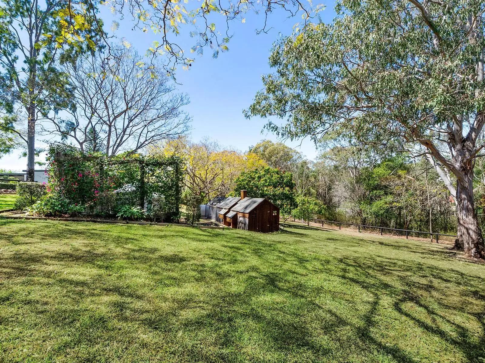38 Annabel Street, Kenmore Sold by Queensland Sotheby's International Realty - image 1