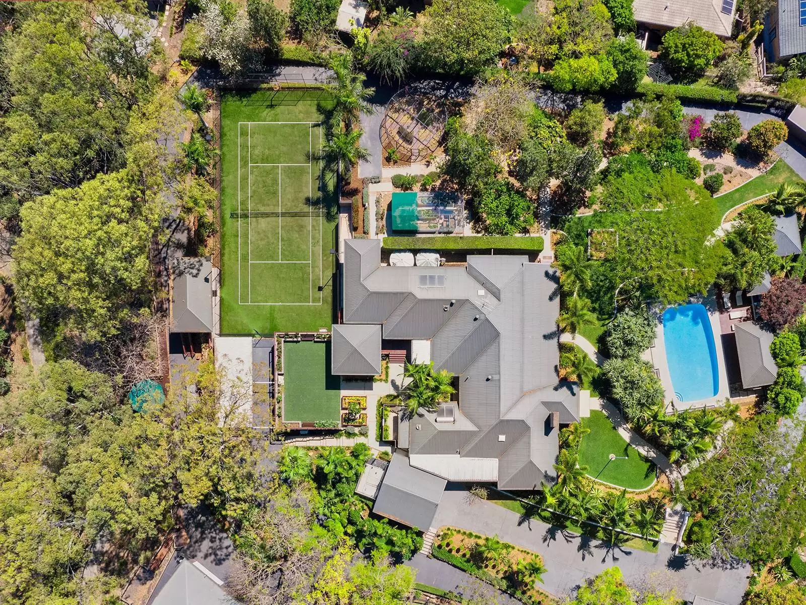 38 Annabel Street, Kenmore Sold by Queensland Sotheby's International Realty - image 1