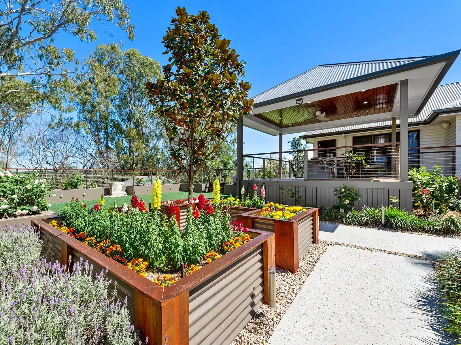 38 Annabel Street, Kenmore Sold by Queensland Sotheby's International Realty - image 1