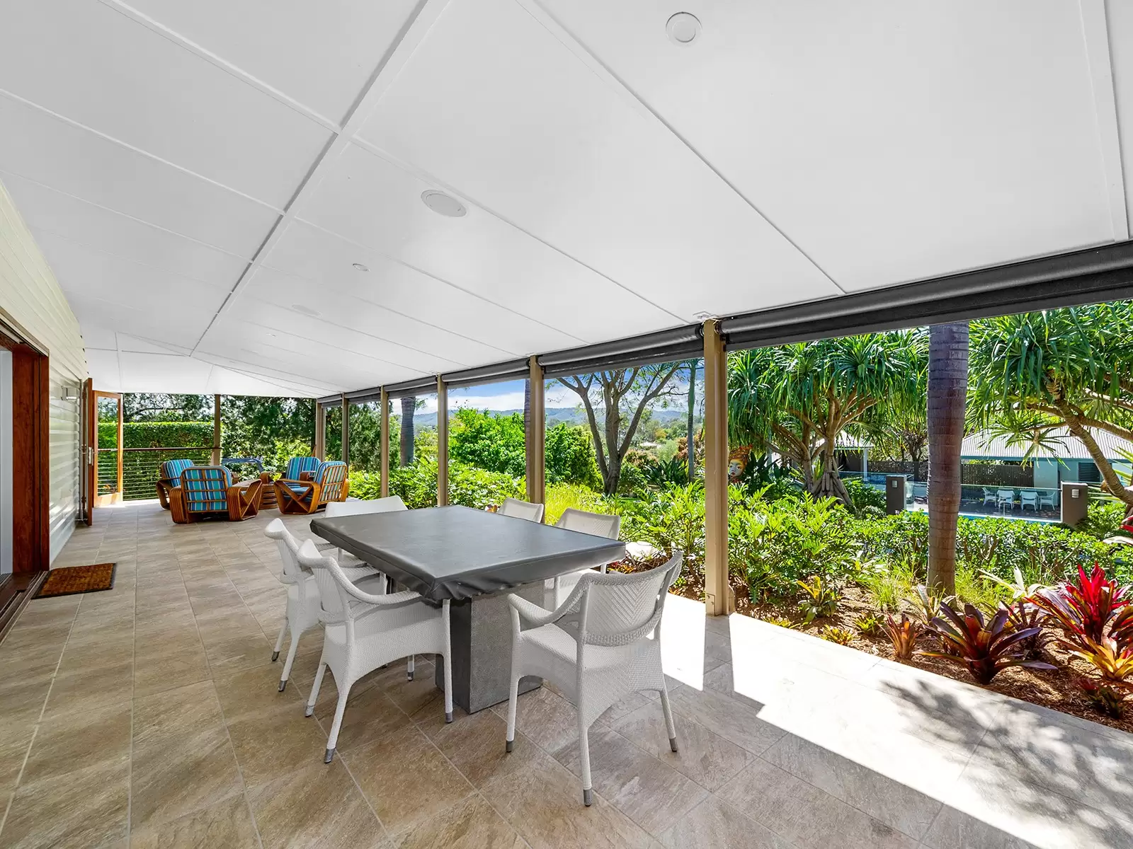 38 Annabel Street, Kenmore Sold by Queensland Sotheby's International Realty - image 1