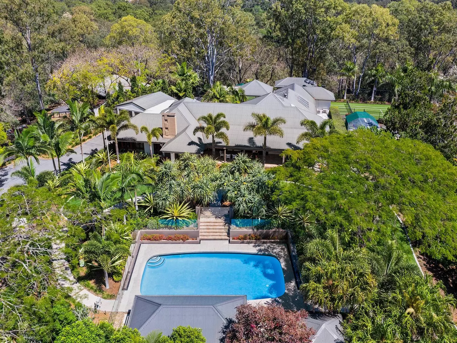 38 Annabel Street, Kenmore Sold by Queensland Sotheby's International Realty - image 1