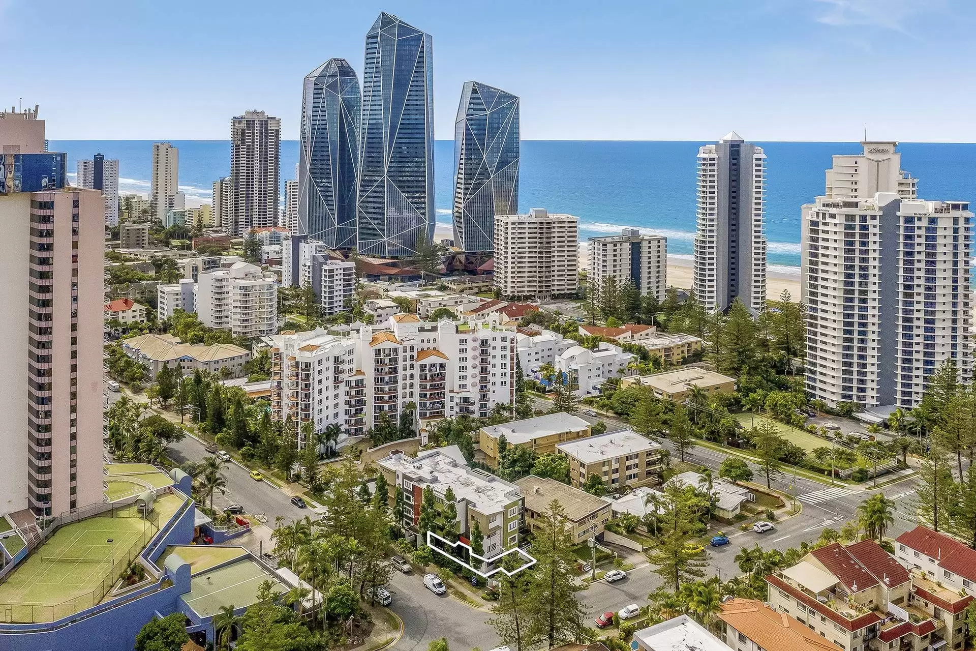 3/3-5 Beach Parade, Surfers Paradise Sold by Queensland Sotheby's International Realty - image 1