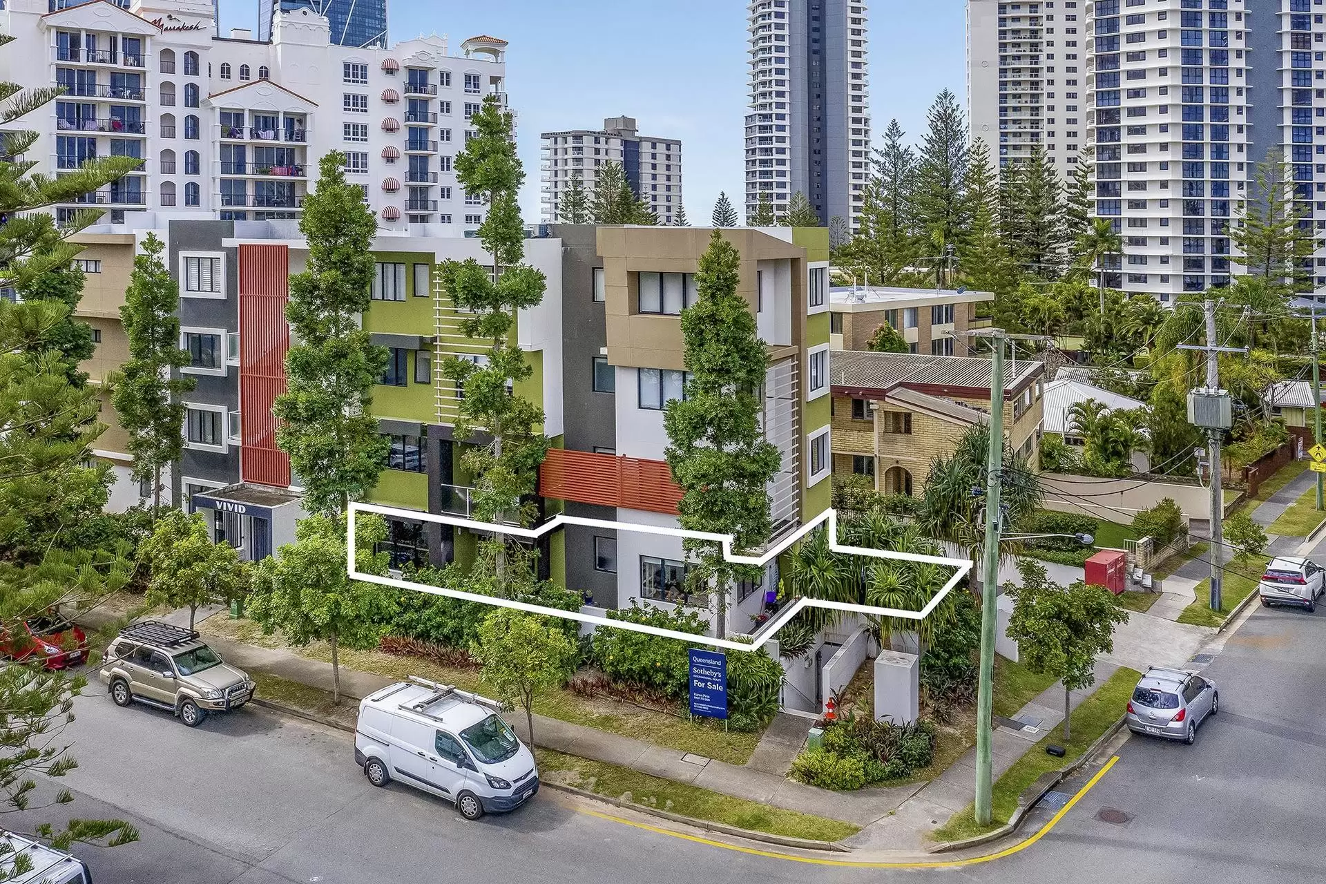 3/3-5 Beach Parade, Surfers Paradise Sold by Queensland Sotheby's International Realty - image 1