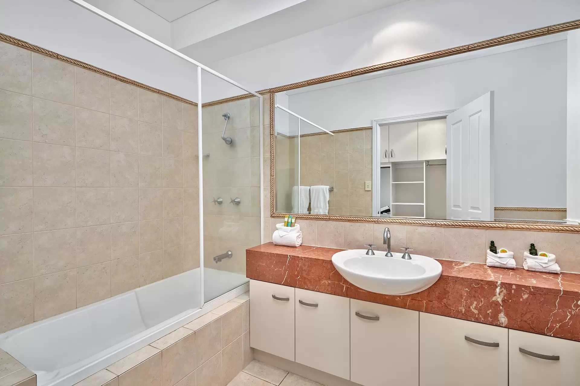 6/18-28 St Crispins Avenue, Port Douglas Sold by  - image 1