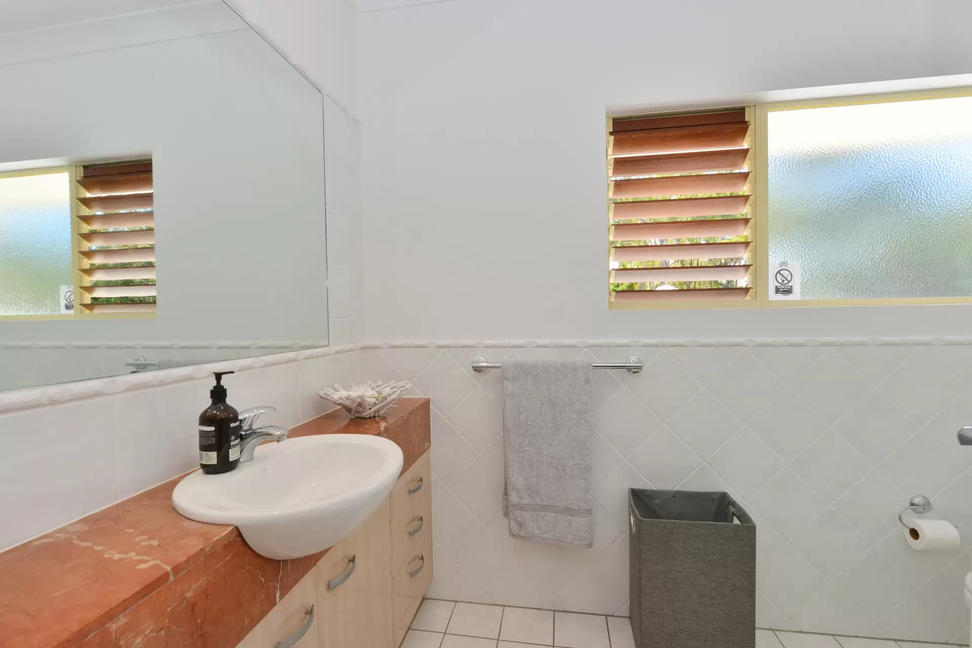 7/24-70 Nautilus Street, Port Douglas Sold by  - image 1