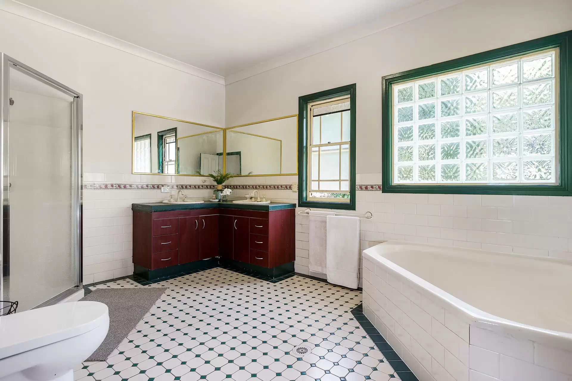 311 Terranora Road, Banora Point Sold by Queensland Sotheby's International Realty - image 1