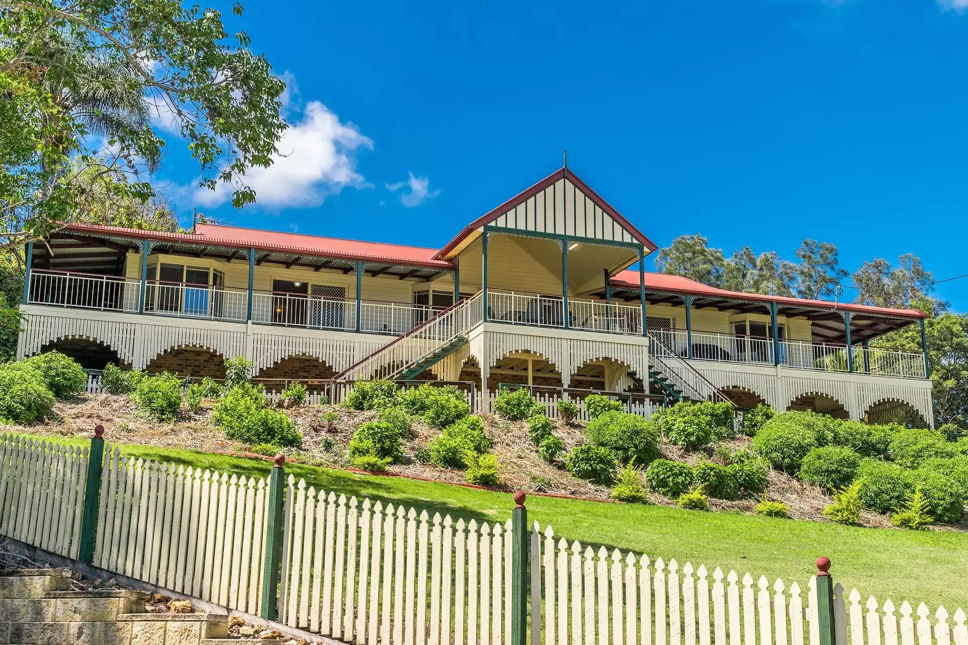 311 Terranora Road, Banora Point Sold by Queensland Sotheby's International Realty - image 1