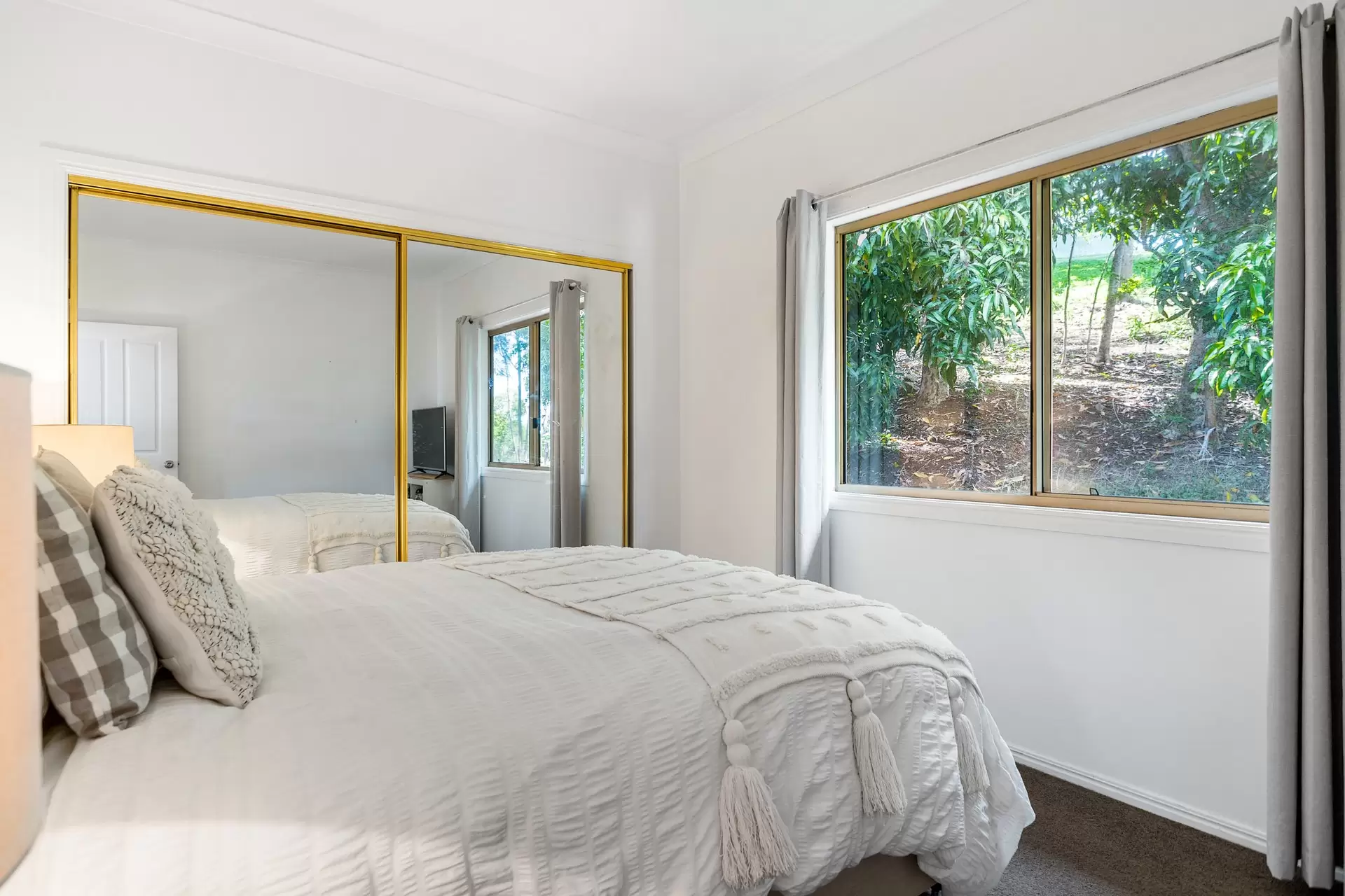 311 Terranora Road, Banora Point Sold by Queensland Sotheby's International Realty - image 1