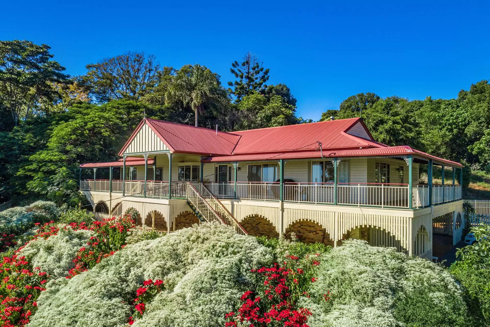 311 Terranora Road, Banora Point Sold by Queensland Sotheby's International Realty - image 1